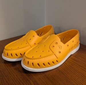 Sperry Original Float Boat Shoes in men's size 9 women's 11 Worn Once